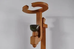 Bar Guillerme et Chambron avec lampe sur pied par Votre Maison.