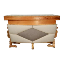 Bar moderne à décor de chameaux