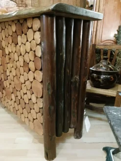 Bar 1970 rondin de bois