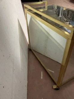 Bar roulant des années 70 en laiton et et face miroir XX siècle