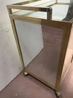 Bar roulant des années 70 en laiton et et face miroir XX siècle
