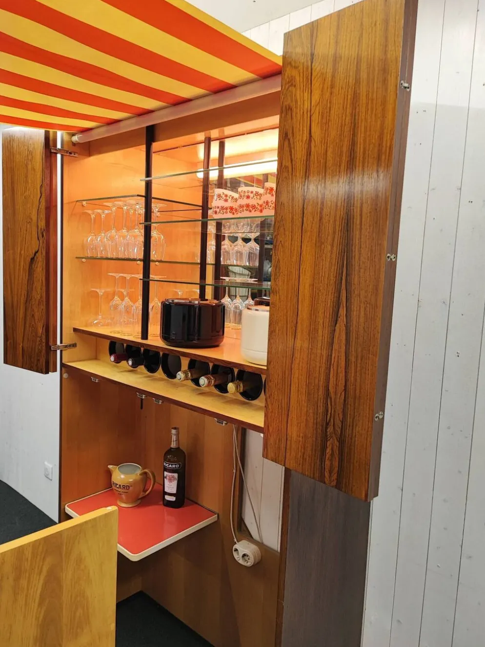 Bar scandinave Asko Export Finlande