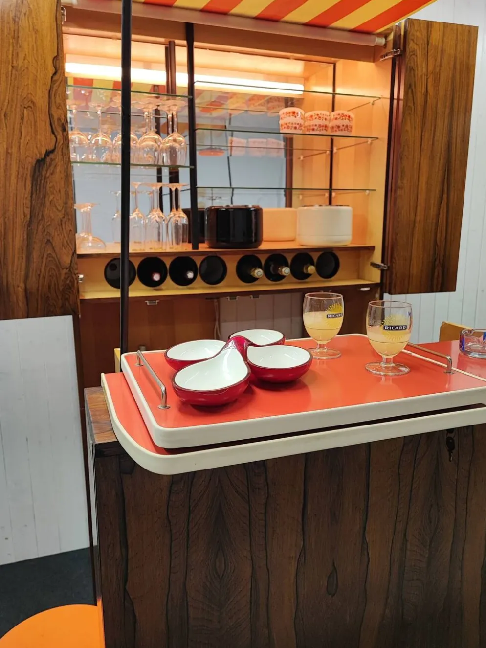 Bar scandinave Asko Export Finlande