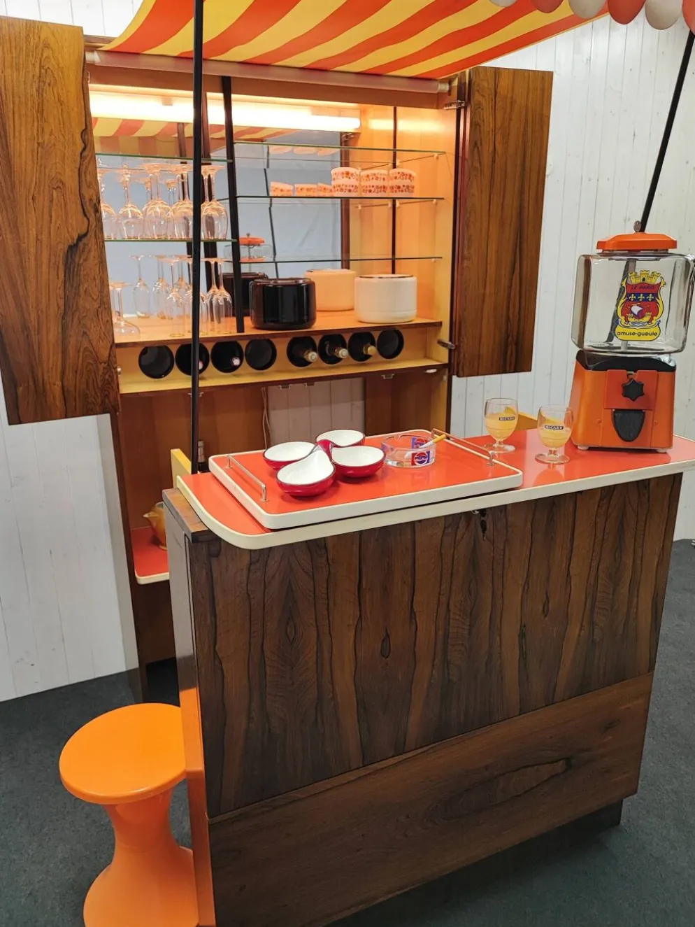 Bar scandinave Asko Export Finlande