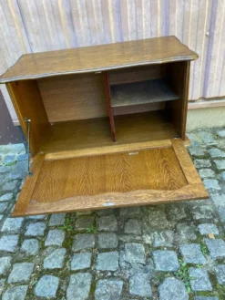 Bar vintage Louis XV sur roulettes en bois des années 60