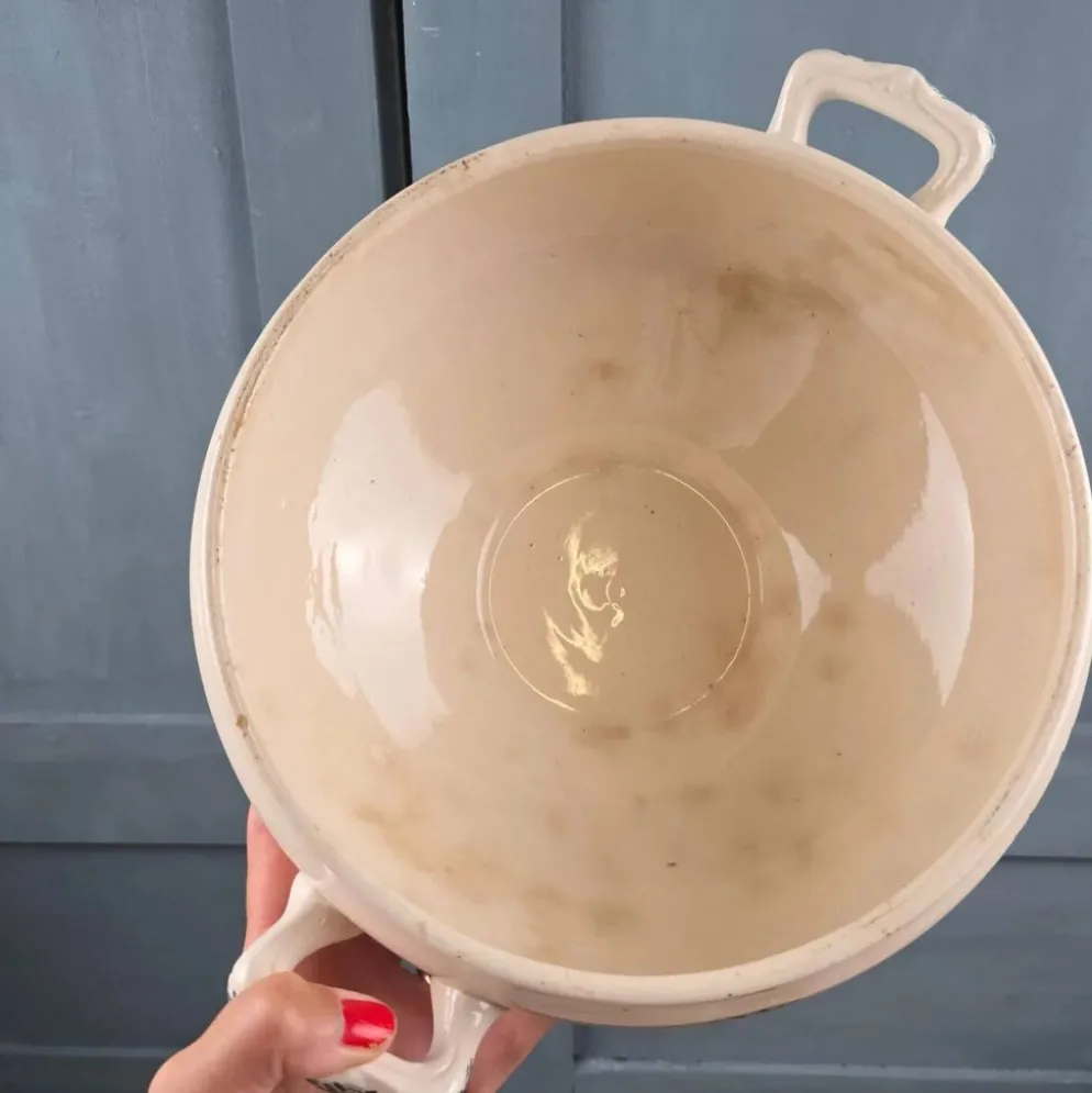 Bas de soupière ancien Lutèce Longchamp, Terre de fer crème décor vert