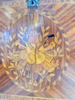 Bayer françois secrétaire à guillotine en marqueterie d’époque louis x
