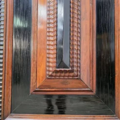 Belle armoire hollandaise du 17ème siècle en marqueterie de palissandre et ébène