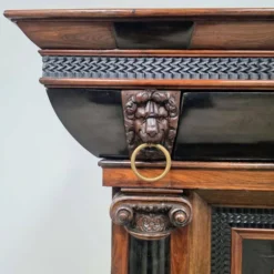 Belle armoire hollandaise du 17ème siècle en marqueterie de palissandre et ébène
