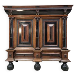 Belle armoire hollandaise du 17ème siècle en marqueterie de palissandre et ébène