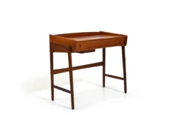 Belle coiffeuse ou bureau danois en teck