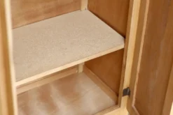 Belle petite armoire de couvent, style scandinave (années 50).
