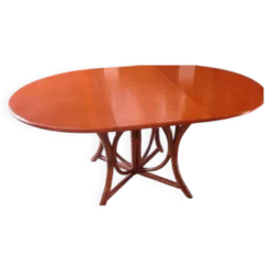 Belle table à manger bambou