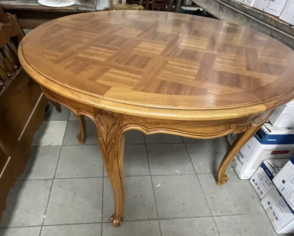 Belle table, ronde, extensible, style, Louis XV. Marqueterie
