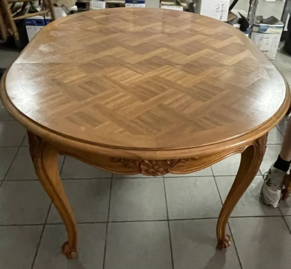 Belle table, ronde, extensible, style, Louis XV. Marqueterie