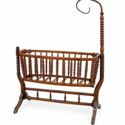 Berceau ancien en bois