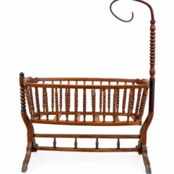 Berceau ancien en bois