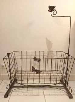 Berceau ancien en métal fin des années 1920