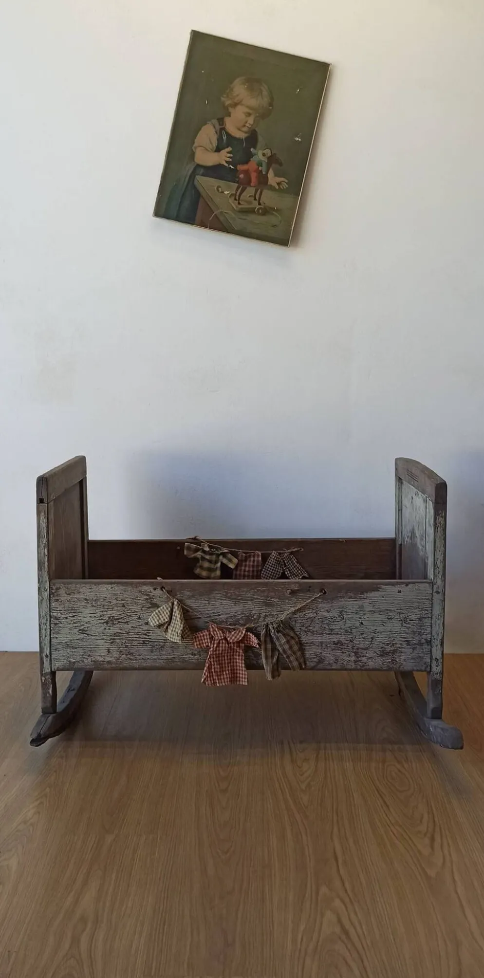 Berceau ancien et antique.