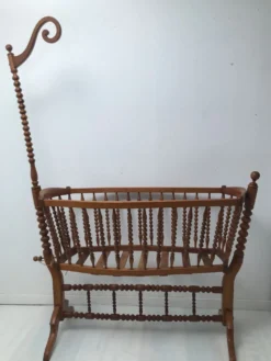 Berceau ancien vintage