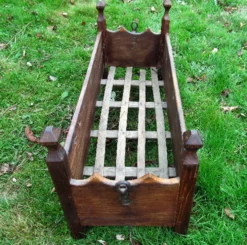 Berceau antique Français balançant 1900