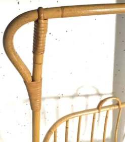 Berceau d'enfant et sa fleche en osier XX siècle
