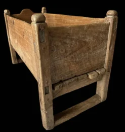 Berceau en bois tres ancien