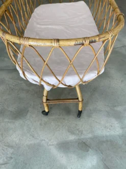 Berceau en rotin avec matelas