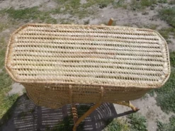 Berceau en rotin vintage