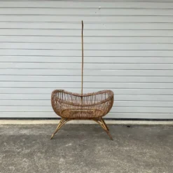 Berceau en rotin vintage