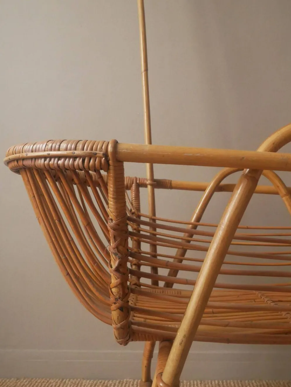 Berceau en rotin vintage couffin sur roulettes rétro design scandinave lit bébé