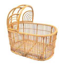 Berceau en rotin vintage pour bébé