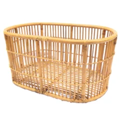 Berceau en rotin vintage pour bébé