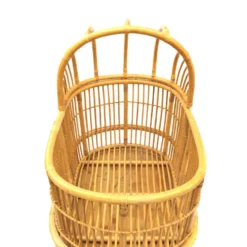 Berceau en rotin vintage pour bébé