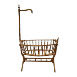 Berceau et sa flèche en hêtre teinté merisier XX siècle