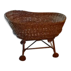 Berceau osier à roulette
