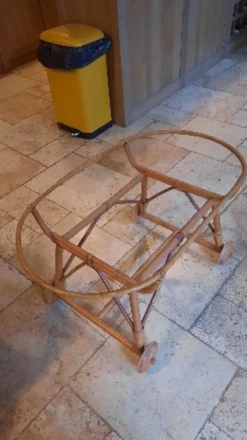 Berceau osier à roulette