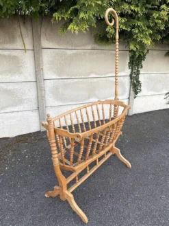 Berceau vintage en bois