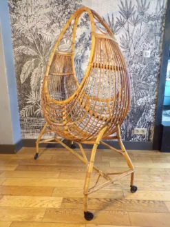 Berceau vintage en rotin