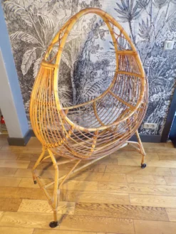 Berceau vintage en rotin