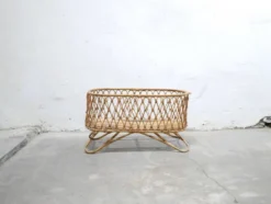 Berceau vintage en rotin