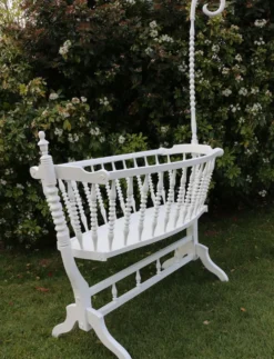 Bercelonnette en bois blanc