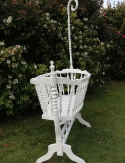 Bercelonnette en bois blanc