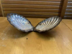 Beurrier ancien coquille St Jacques en métal argenté