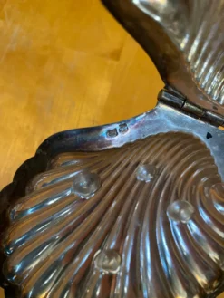 Beurrier ancien coquille St Jacques en métal argenté