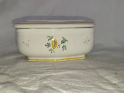 Beurrier ancien en faïence – Décor oiseau – Fin XIXe / début XXe