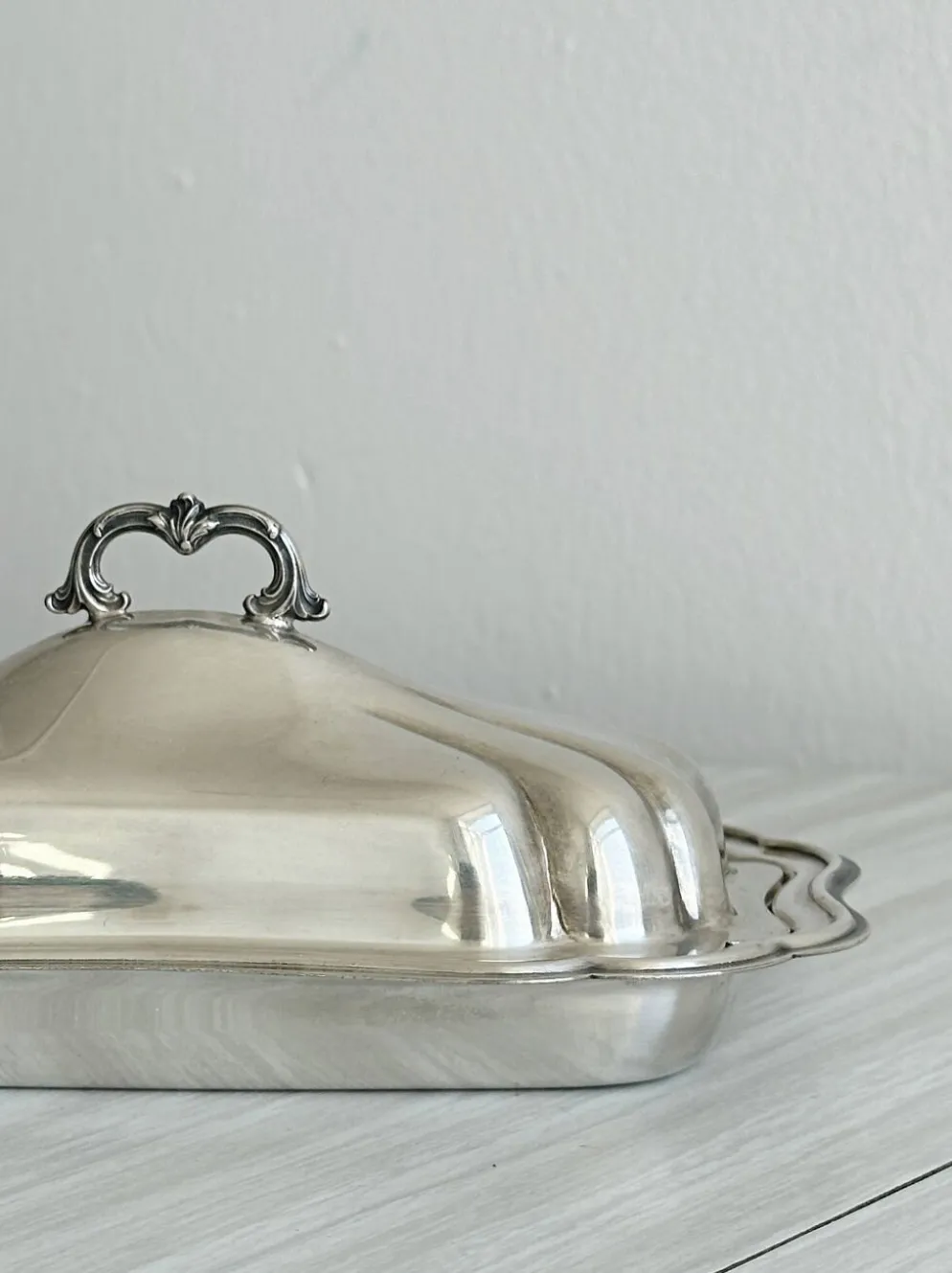 Beurrier ancien en métal