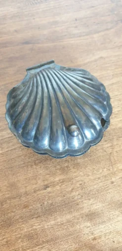 Beurrier ancien en plaque argent