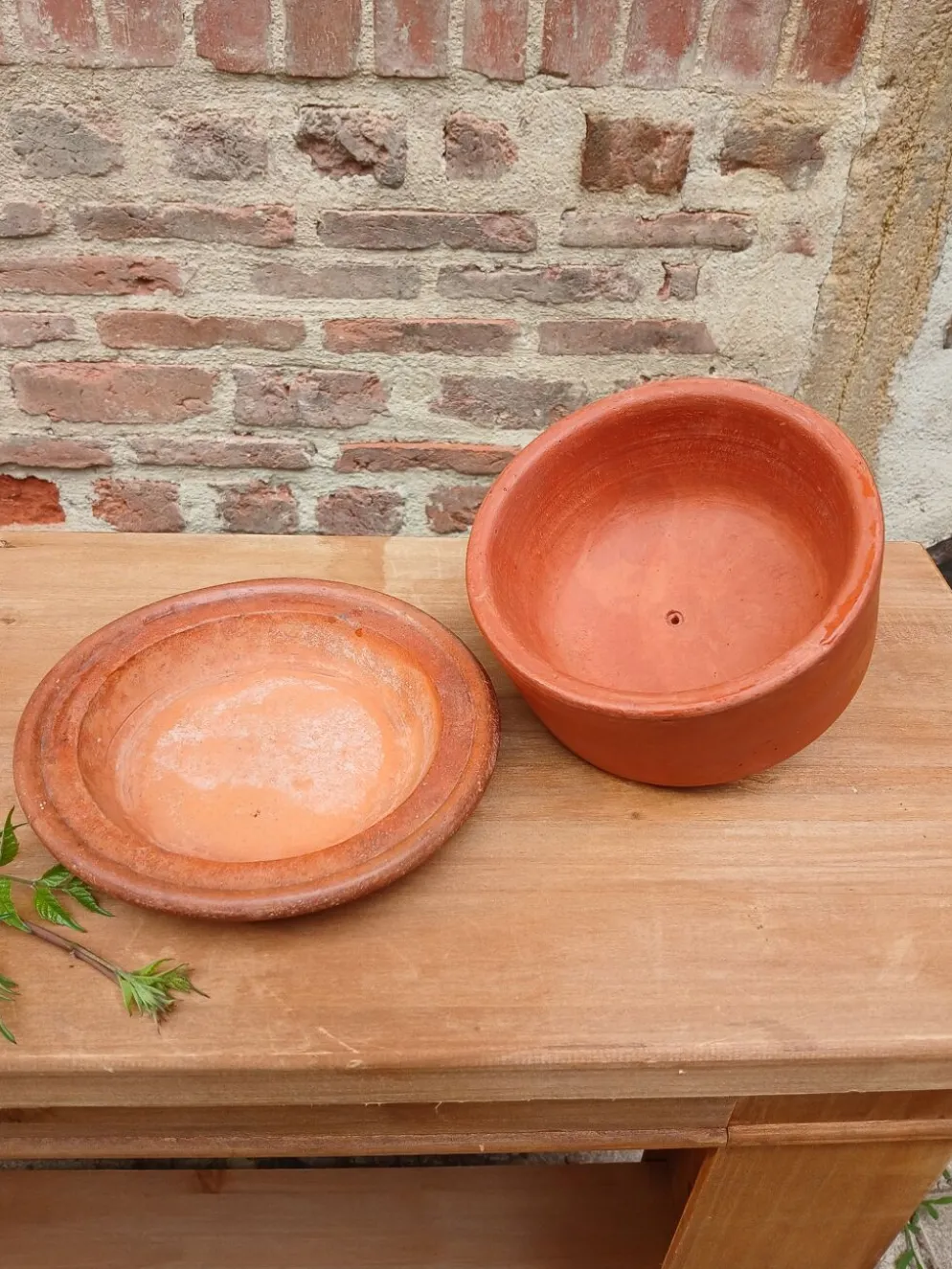 Beurrier ancien en terre cuite