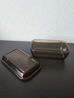 Beurrier Arcoroc en verre fumé 1960